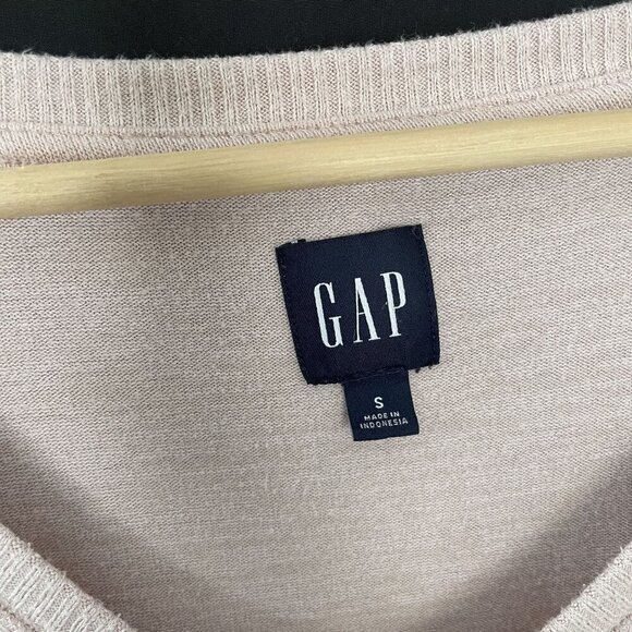 GAP soft pink long tunic style sweater top women's size small casual v-neck - Picture 3 of 8
